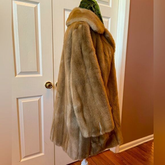 VINTAGE FAWN MINK FAUX FUR COAT BY MINCARA STYLED BY RUSSEL TAYLOR - Picture 6 of 11